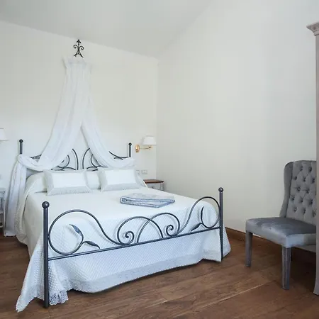 Frühstückspension Podere La Contessa 3*